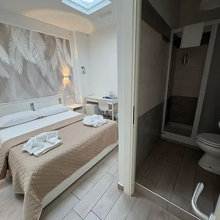 Alojamento de Acomodação e Pequeno-almoço Viren Nápoles