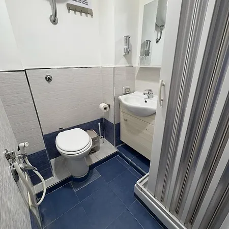 Viren فندق مبيت وإفطار نابولي