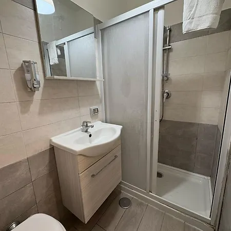 فندق مبيت وإفطار Viren 4*