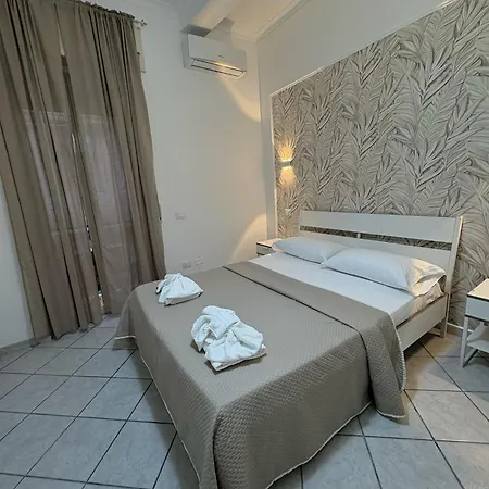 Viren לינה וארוחת בוקר נאפולי