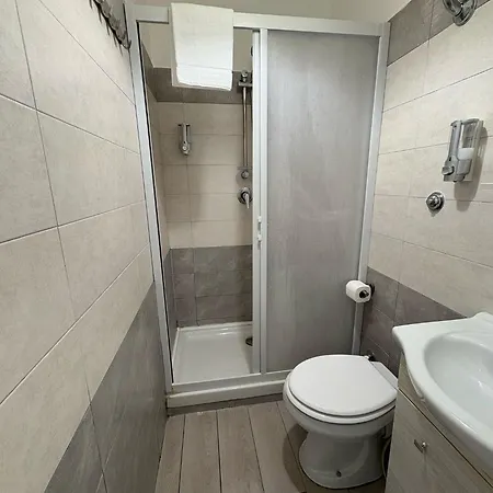 Viren فندق مبيت وإفطار 4*